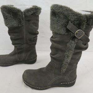 EUC BareTraps Emilse Dark Gray Winter Boots